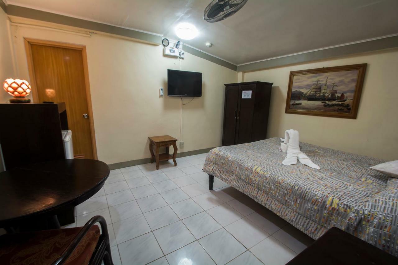 Deparis Beach Resort Balabag  Экстерьер фото