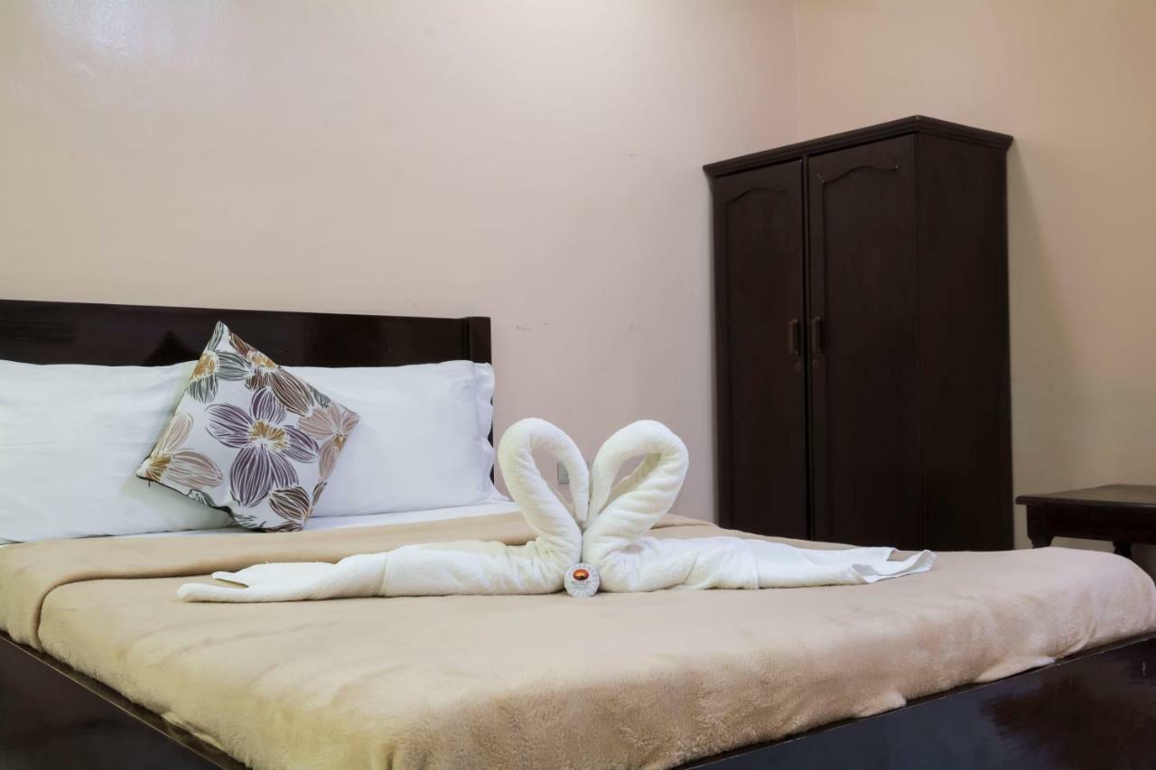 Deparis Beach Resort Balabag  Экстерьер фото