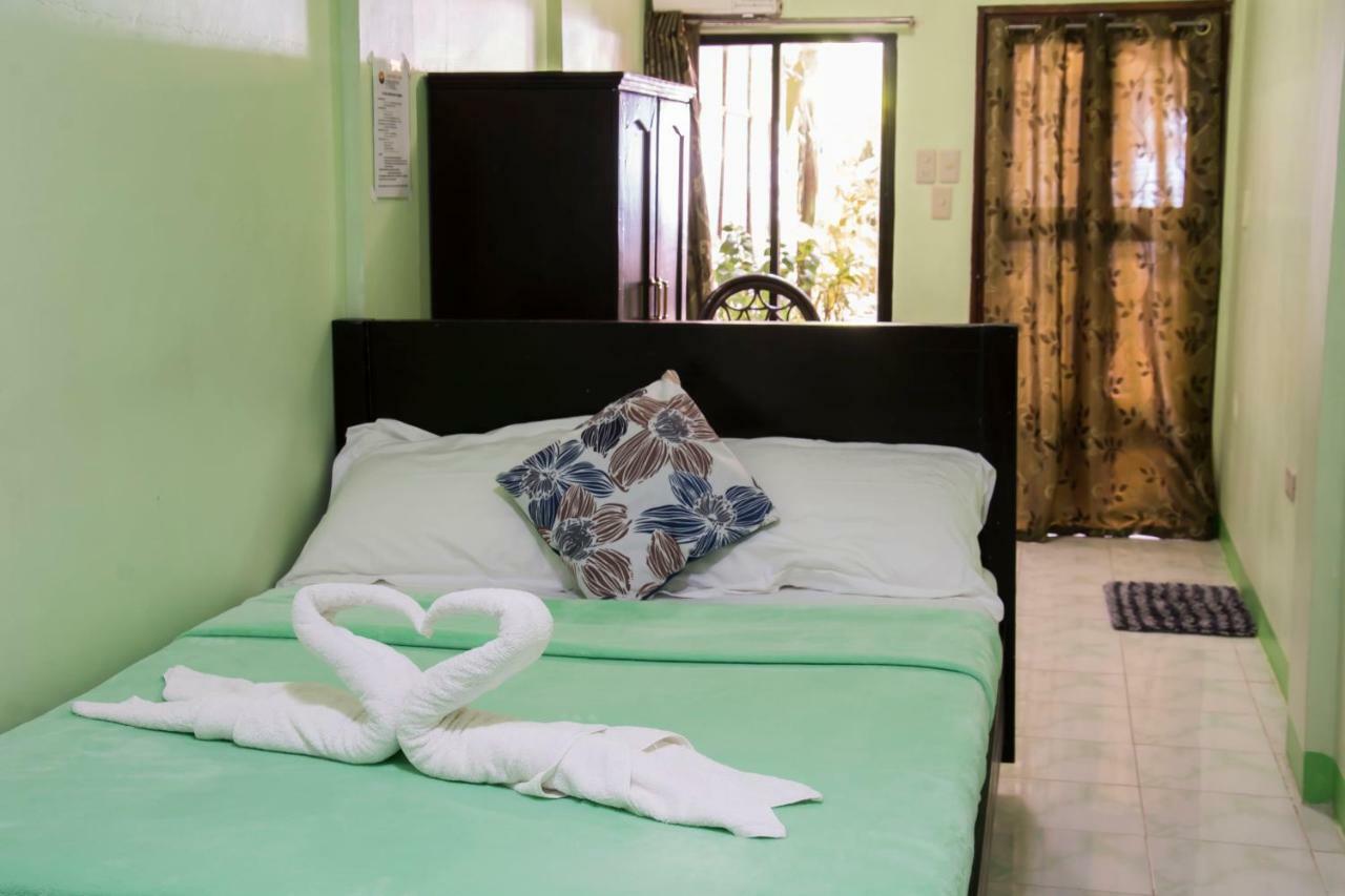 Deparis Beach Resort Balabag  Экстерьер фото