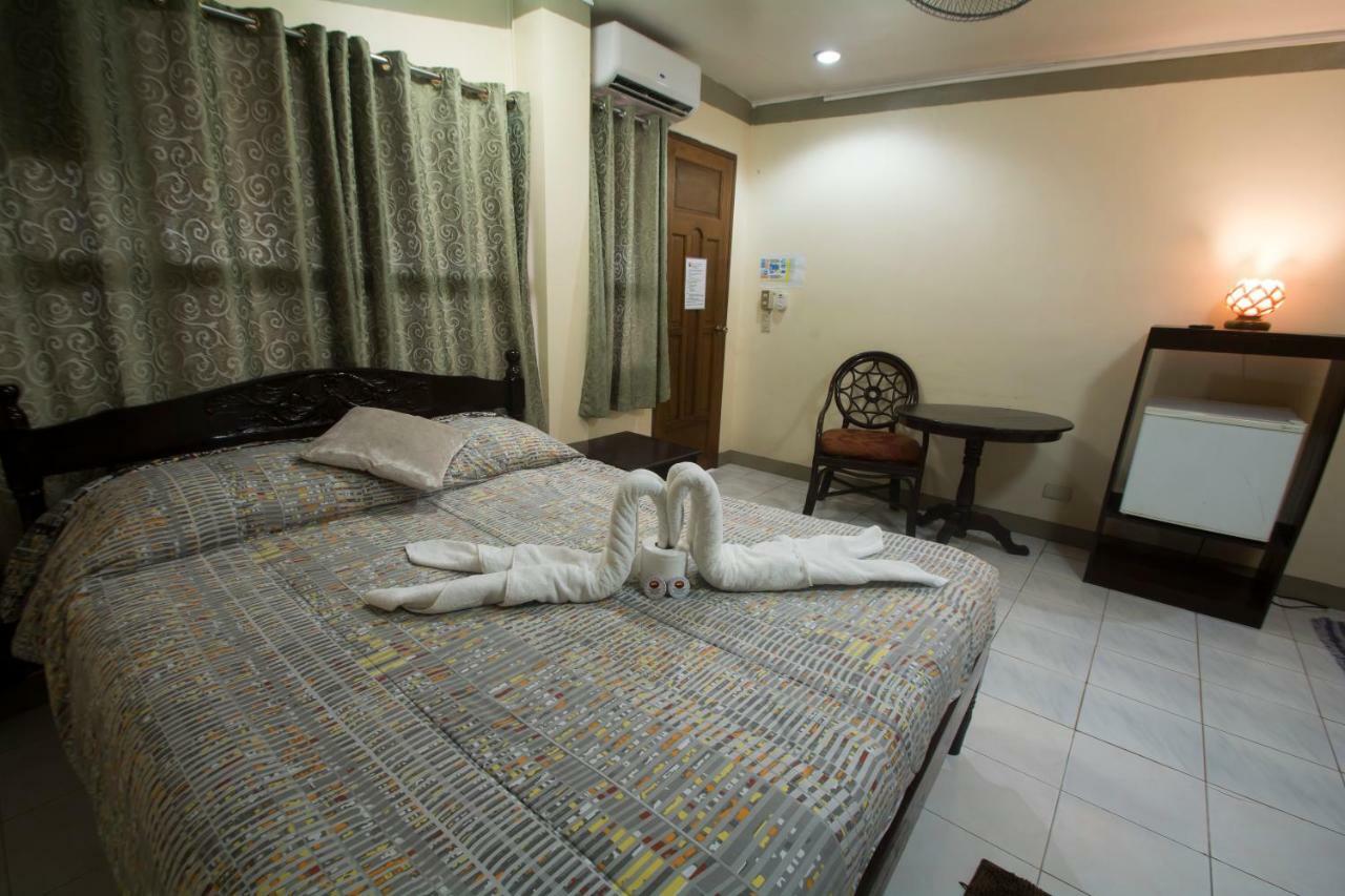 Deparis Beach Resort Balabag  Экстерьер фото