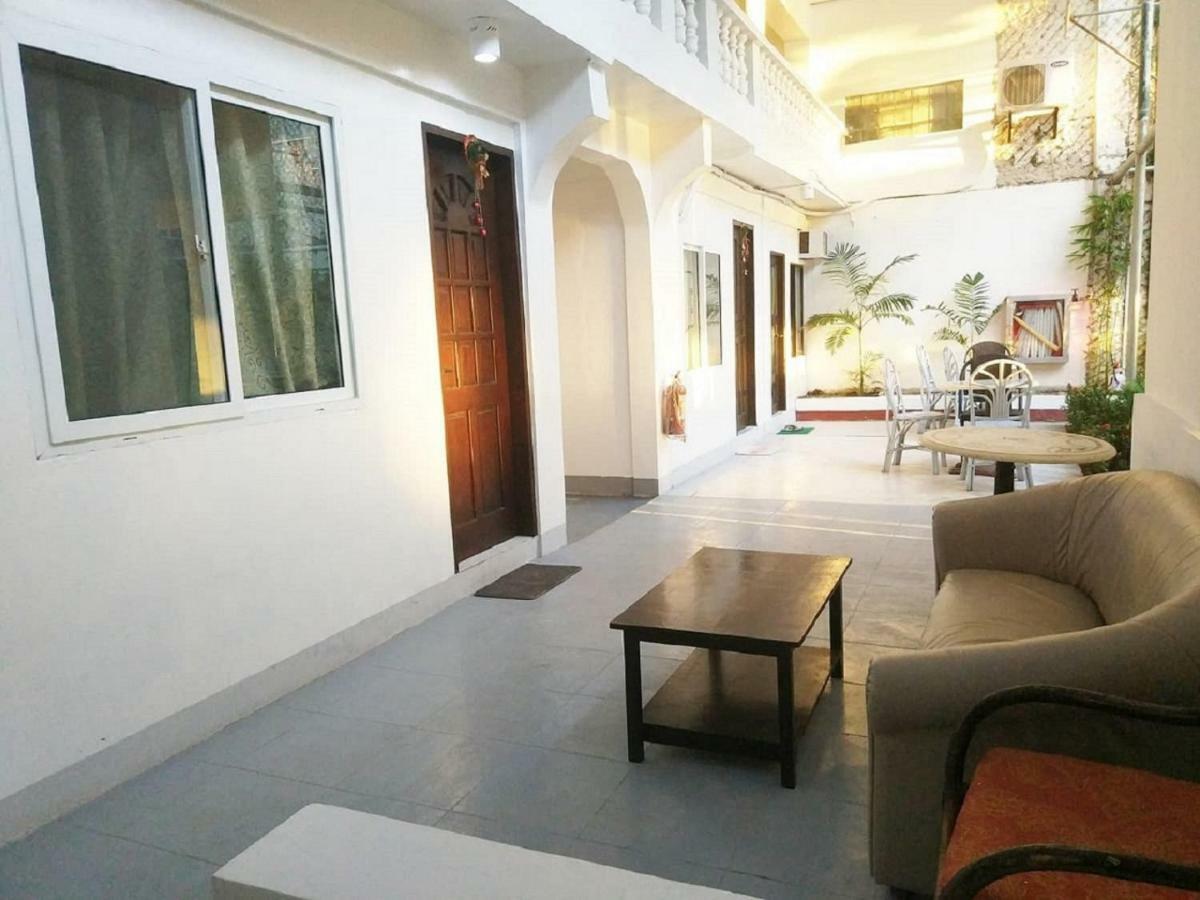 Deparis Beach Resort Balabag  Экстерьер фото