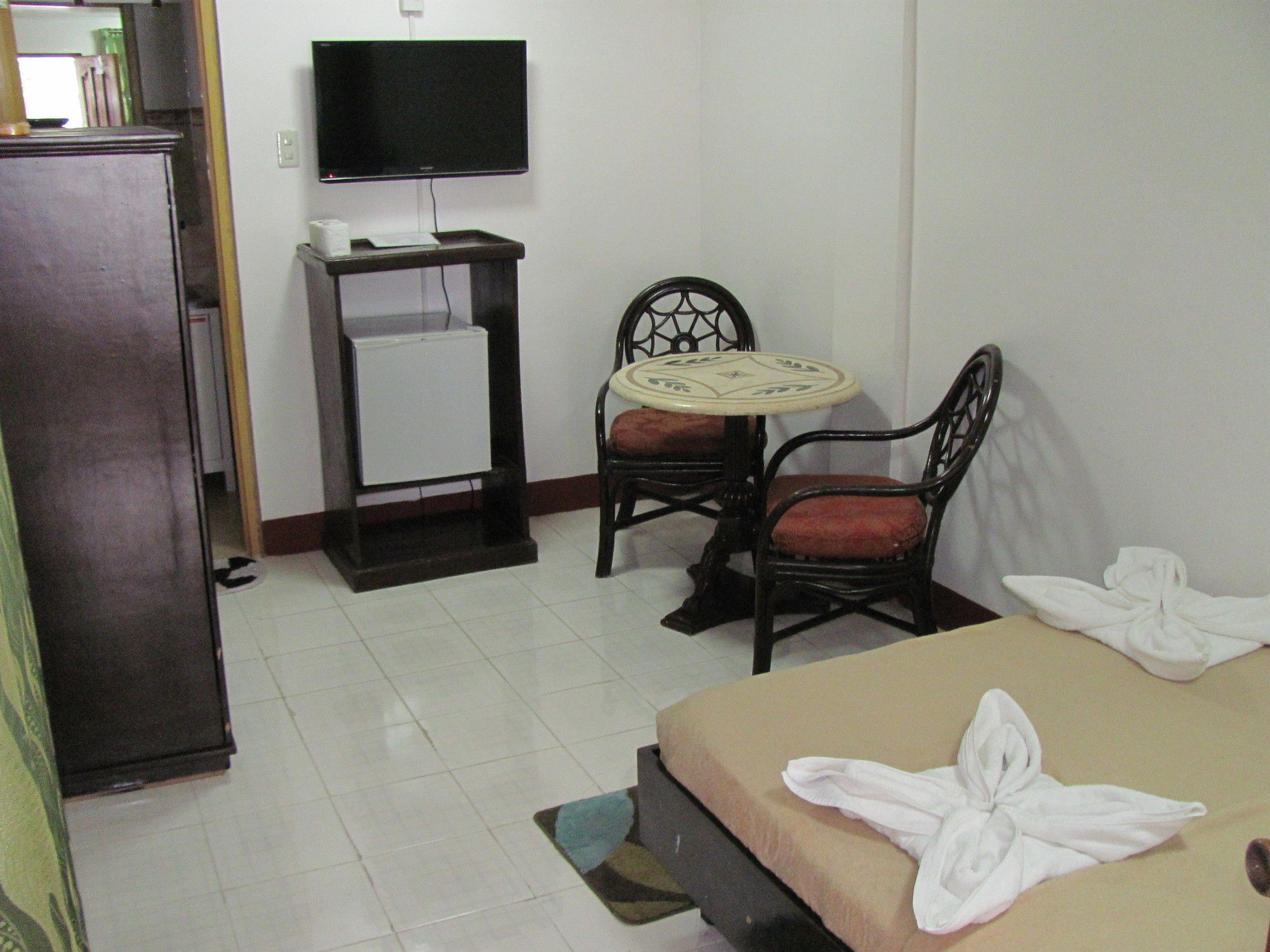 Deparis Beach Resort Balabag  Экстерьер фото